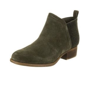 Toms Deia forest green suede and wool bootie round toe wood heel zipper 7
